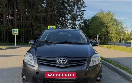 Toyota Auris II, 2011 год, 850 000 рублей, 4 фотография