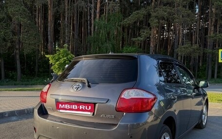 Toyota Auris II, 2011 год, 850 000 рублей, 2 фотография