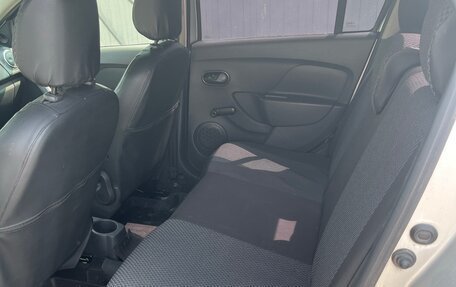 Renault Logan II, 2018 год, 500 000 рублей, 9 фотография