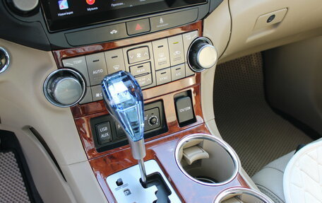 Toyota Highlander III, 2012 год, 1 619 000 рублей, 23 фотография