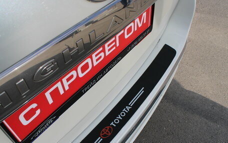 Toyota Highlander III, 2012 год, 1 619 000 рублей, 33 фотография