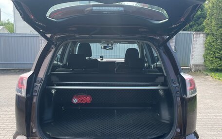 Toyota RAV4, 2017 год, 2 300 000 рублей, 9 фотография