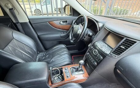 Infiniti QX70, 2016 год, 2 530 000 рублей, 5 фотография