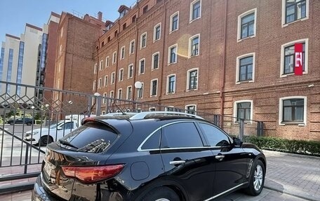 Infiniti QX70, 2016 год, 2 530 000 рублей, 3 фотография