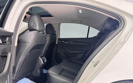 Skoda Octavia IV, 2023 год, 2 400 000 рублей, 14 фотография