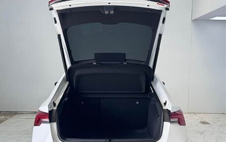 Skoda Octavia IV, 2023 год, 2 400 000 рублей, 16 фотография