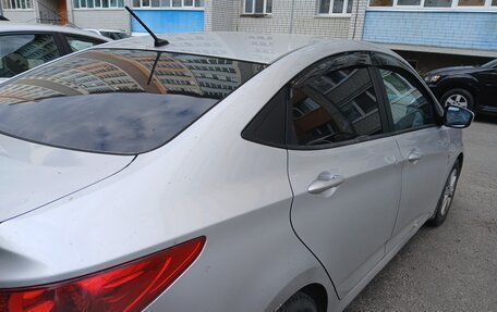 Hyundai Solaris II рестайлинг, 2013 год, 800 000 рублей, 8 фотография