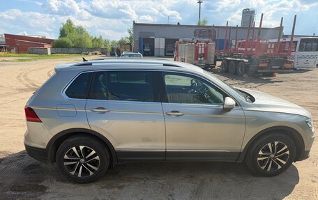 Volkswagen Tiguan II, 2020 год, 2 600 000 рублей, 11 фотография