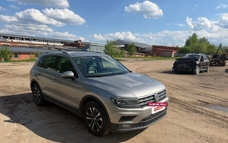 Volkswagen Tiguan II, 2020 год, 2 600 000 рублей, 9 фотография