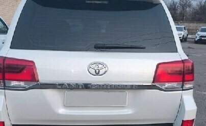 Toyota Land Cruiser 200, 2017 год, 7 150 000 рублей, 4 фотография