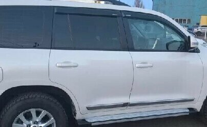 Toyota Land Cruiser 200, 2017 год, 7 150 000 рублей, 5 фотография
