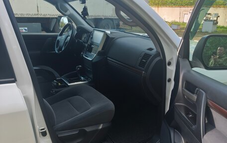 Toyota Land Cruiser 200, 2017 год, 7 150 000 рублей, 7 фотография