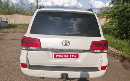 Toyota Land Cruiser 200, 2017 год, 7 150 000 рублей, 8 фотография