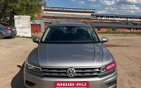 Volkswagen Tiguan II, 2020 год, 2 600 000 рублей, 7 фотография
