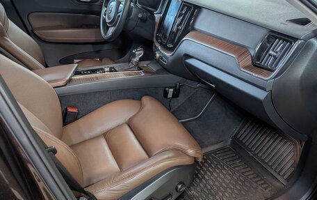 Volvo XC60 II, 2018 год, 3 700 000 рублей, 4 фотография