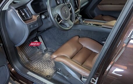 Volvo XC60 II, 2018 год, 3 700 000 рублей, 6 фотография