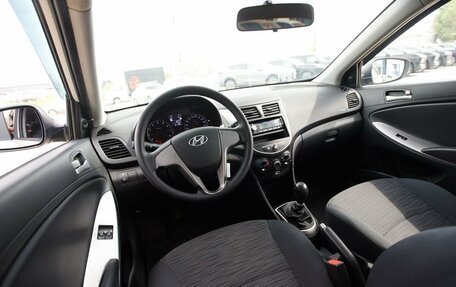 Hyundai Solaris II рестайлинг, 2016 год, 855 000 рублей, 5 фотография
