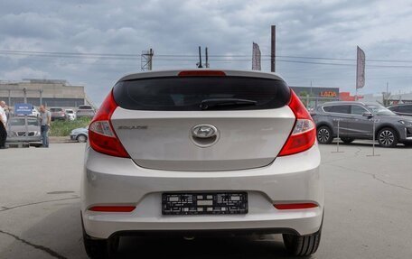 Hyundai Solaris II рестайлинг, 2016 год, 855 000 рублей, 3 фотография