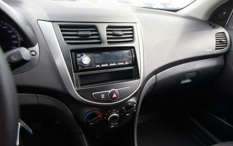 Hyundai Solaris II рестайлинг, 2016 год, 855 000 рублей, 8 фотография