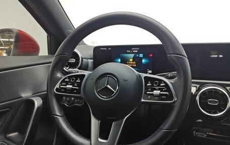 Mercedes-Benz A-Класс, 2022 год, 1 360 000 рублей, 10 фотография