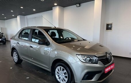 Renault Logan II, 2018 год, 885 000 рублей, 1 фотография