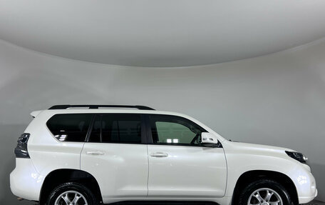 Toyota Land Cruiser Prado 150 рестайлинг 2, 2017 год, 3 758 000 рублей, 1 фотография
