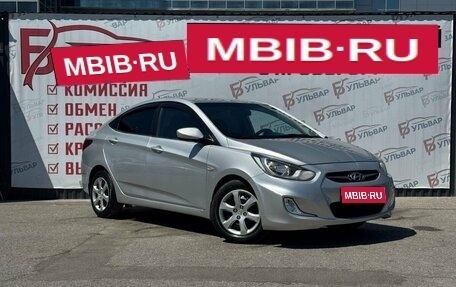 Hyundai Solaris II рестайлинг, 2013 год, 820 000 рублей, 1 фотография