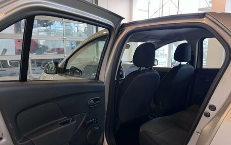 Renault Logan II, 2018 год, 885 000 рублей, 25 фотография