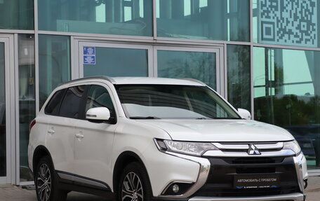 Mitsubishi Outlander III рестайлинг 3, 2018 год, 1 850 000 рублей, 3 фотография