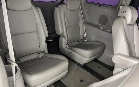 KIA Carnival III, 2017 год, 2 500 000 рублей, 12 фотография