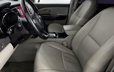 KIA Carnival III, 2017 год, 2 500 000 рублей, 9 фотография