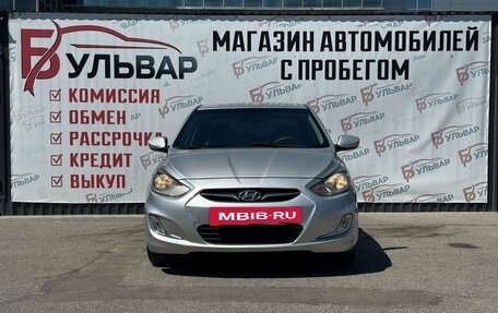 Hyundai Solaris II рестайлинг, 2013 год, 820 000 рублей, 2 фотография
