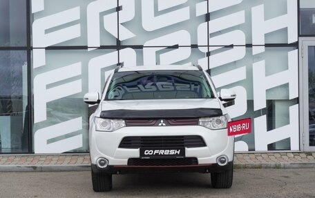 Mitsubishi Outlander III рестайлинг 3, 2013 год, 1 260 000 рублей, 2 фотография