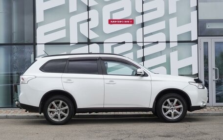 Mitsubishi Outlander III рестайлинг 3, 2013 год, 1 260 000 рублей, 5 фотография