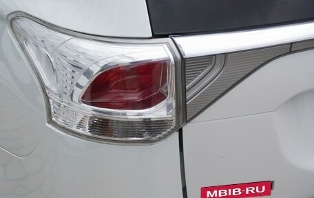 Mitsubishi Outlander III рестайлинг 3, 2013 год, 1 260 000 рублей, 8 фотография