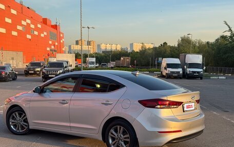 Hyundai Elantra VI рестайлинг, 2017 год, 1 600 000 рублей, 4 фотография
