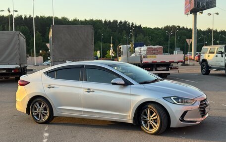 Hyundai Elantra VI рестайлинг, 2017 год, 1 600 000 рублей, 10 фотография