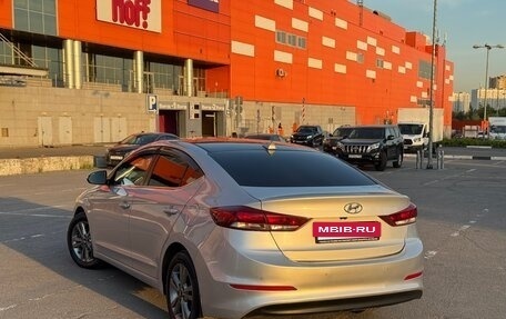 Hyundai Elantra VI рестайлинг, 2017 год, 1 600 000 рублей, 5 фотография