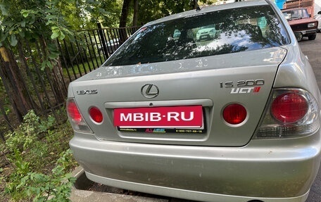 Toyota Altezza, 2000 год, 750 000 рублей, 6 фотография