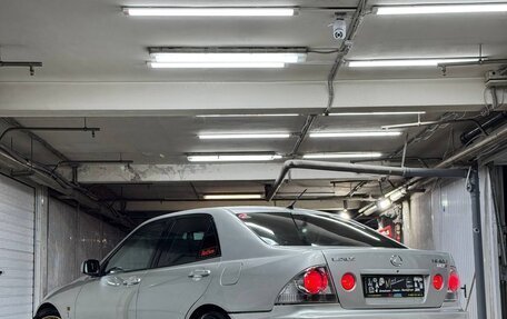 Toyota Altezza, 2000 год, 750 000 рублей, 13 фотография