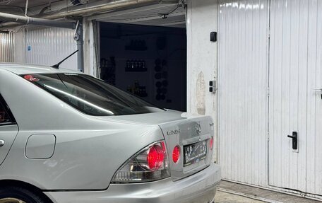 Toyota Altezza, 2000 год, 750 000 рублей, 14 фотография