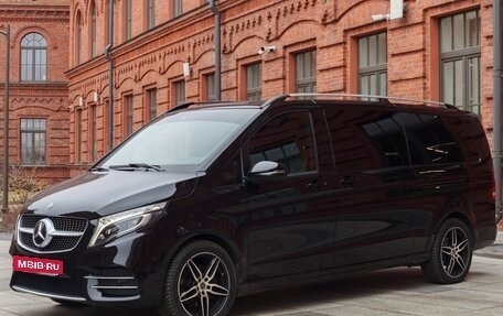 Mercedes-Benz V-Класс, 2021 год, 3 000 000 рублей, 5 фотография