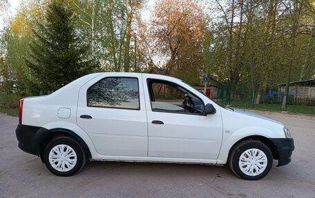 Renault Logan I, 2013 год, 295 000 рублей, 2 фотография