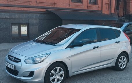 Hyundai Solaris II рестайлинг, 2012 год, 850 000 рублей, 6 фотография