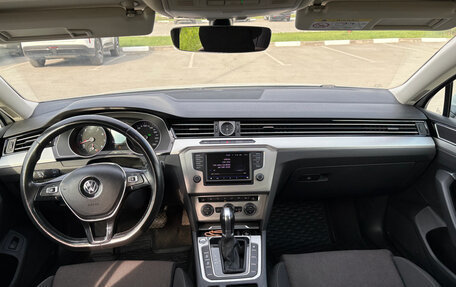 Volkswagen Passat B8 рестайлинг, 2017 год, 1 895 000 рублей, 8 фотография