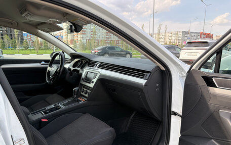 Volkswagen Passat B8 рестайлинг, 2017 год, 1 895 000 рублей, 10 фотография