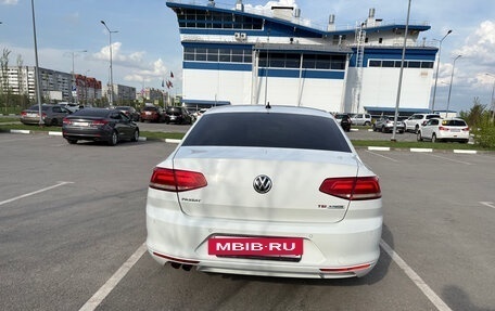 Volkswagen Passat B8 рестайлинг, 2017 год, 1 895 000 рублей, 6 фотография