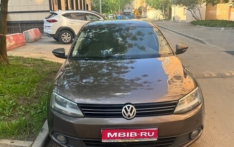 Volkswagen Jetta VI, 2012 год, 800 000 рублей, 1 фотография