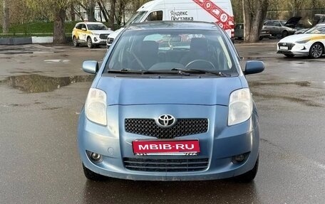 Toyota Yaris III рестайлинг, 2008 год, 600 000 рублей, 1 фотография