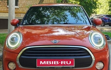MINI Hatch, 2018 год, 1 850 000 рублей, 1 фотография